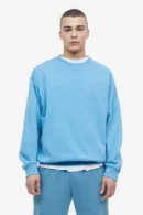 loose sweatshirt