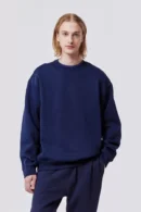 loose sweatshirt